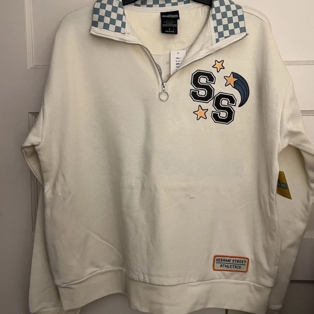 Sesame Street White Athletics Sweatshirt Women’s Large by Her Universe